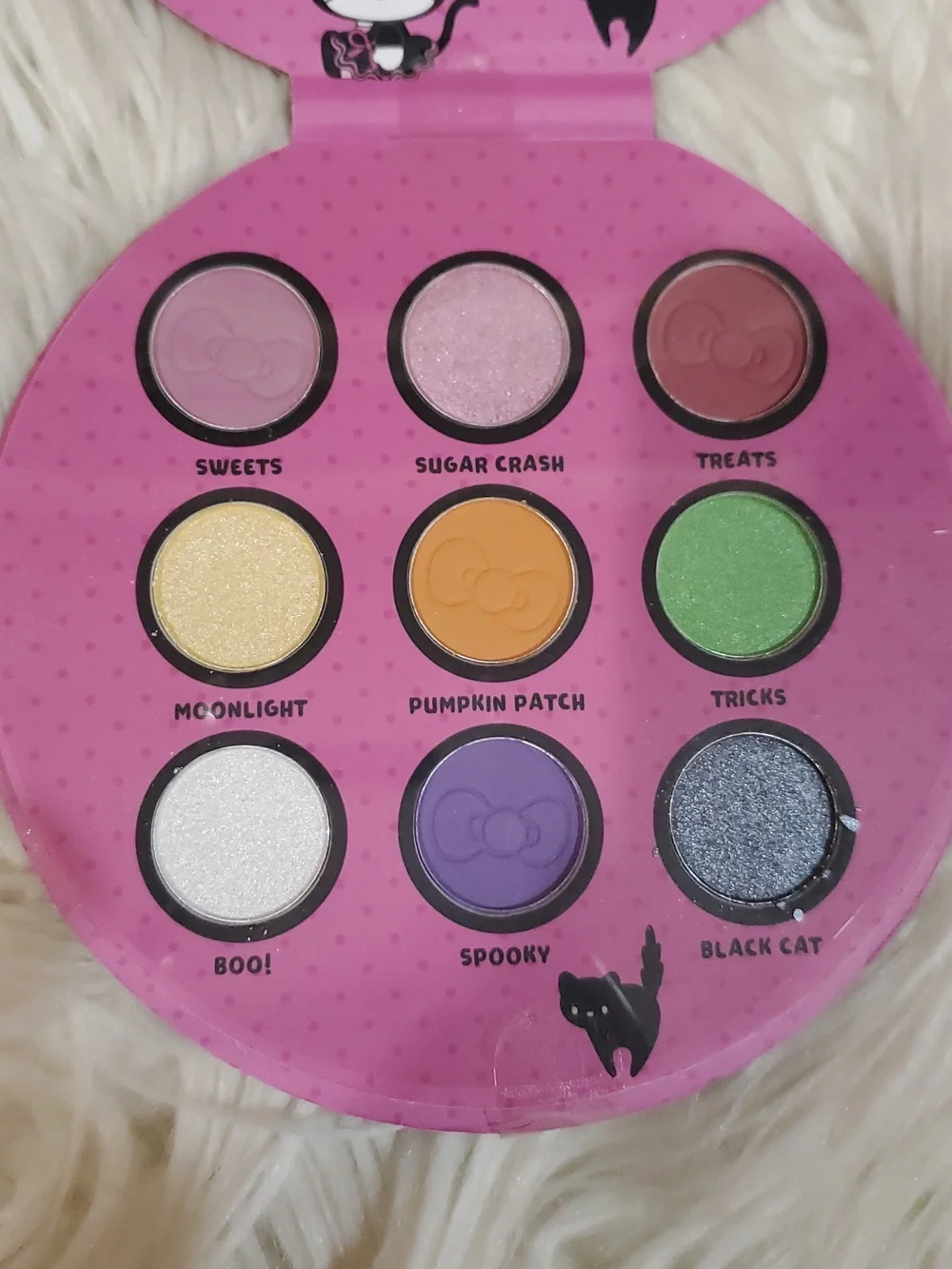 Hello Kitty Eyeshadow Palette